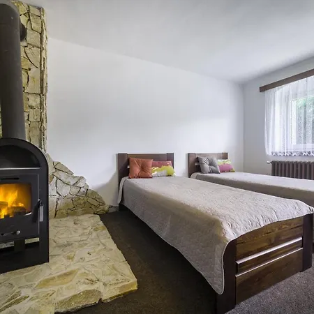 Na Skalce - Haj Деревянный коттедж Лоучна-под-Клиновцем