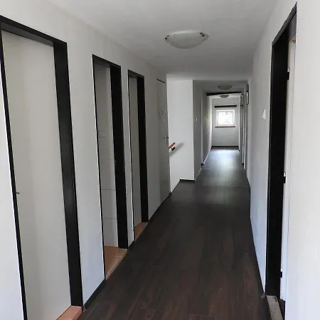 Na Skalce - Haj Деревянный коттедж Лоучна-под-Клиновцем